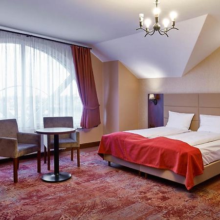 Hotel Dwór Galicja Stalowa Wola Exterior foto
