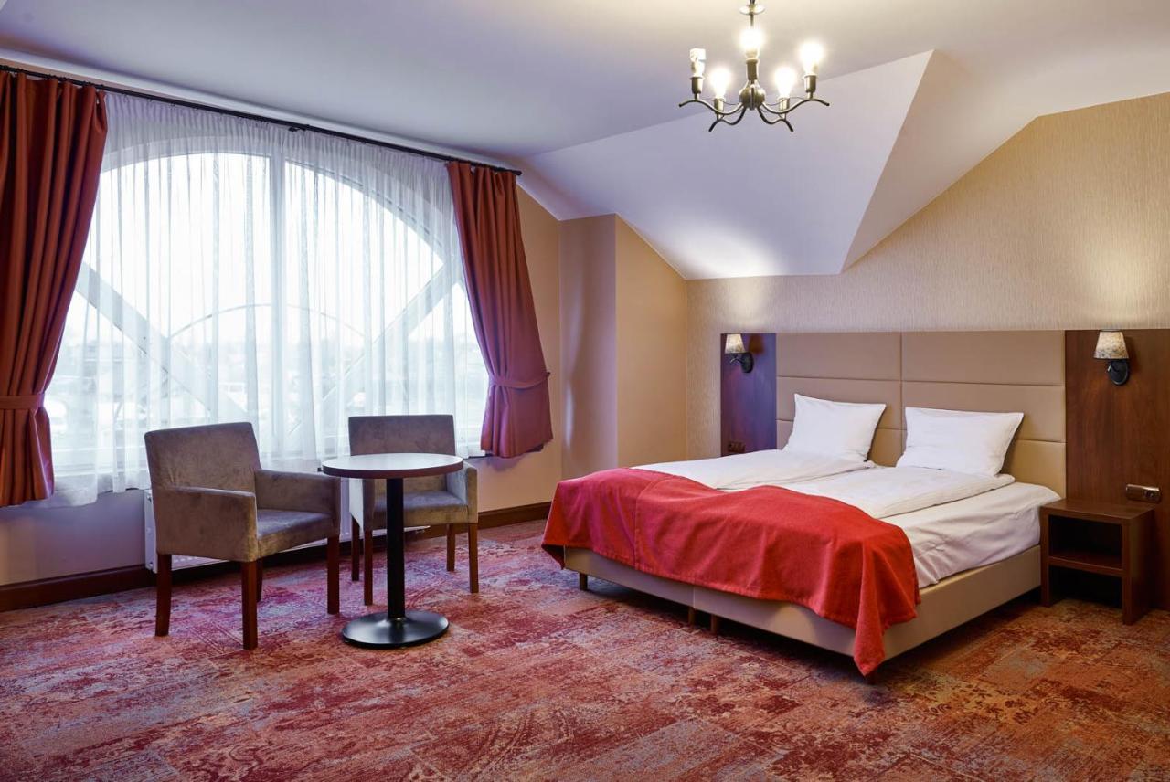 Hotel Dwór Galicja Stalowa Wola Exterior foto