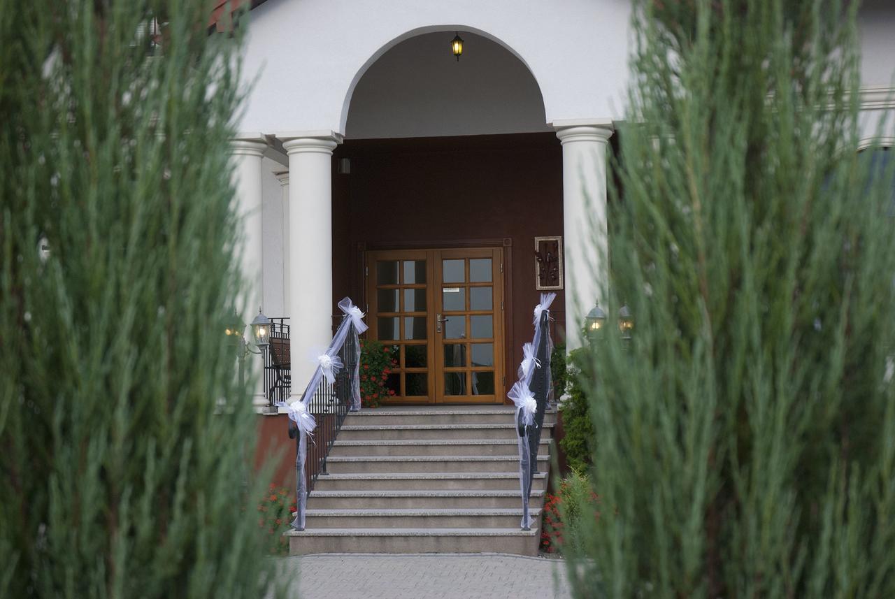 Hotel Dwór Galicja Stalowa Wola Exterior foto